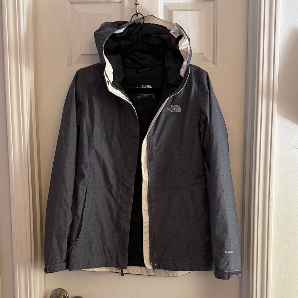 The North Face hyvent womens insulated raincoat grey small